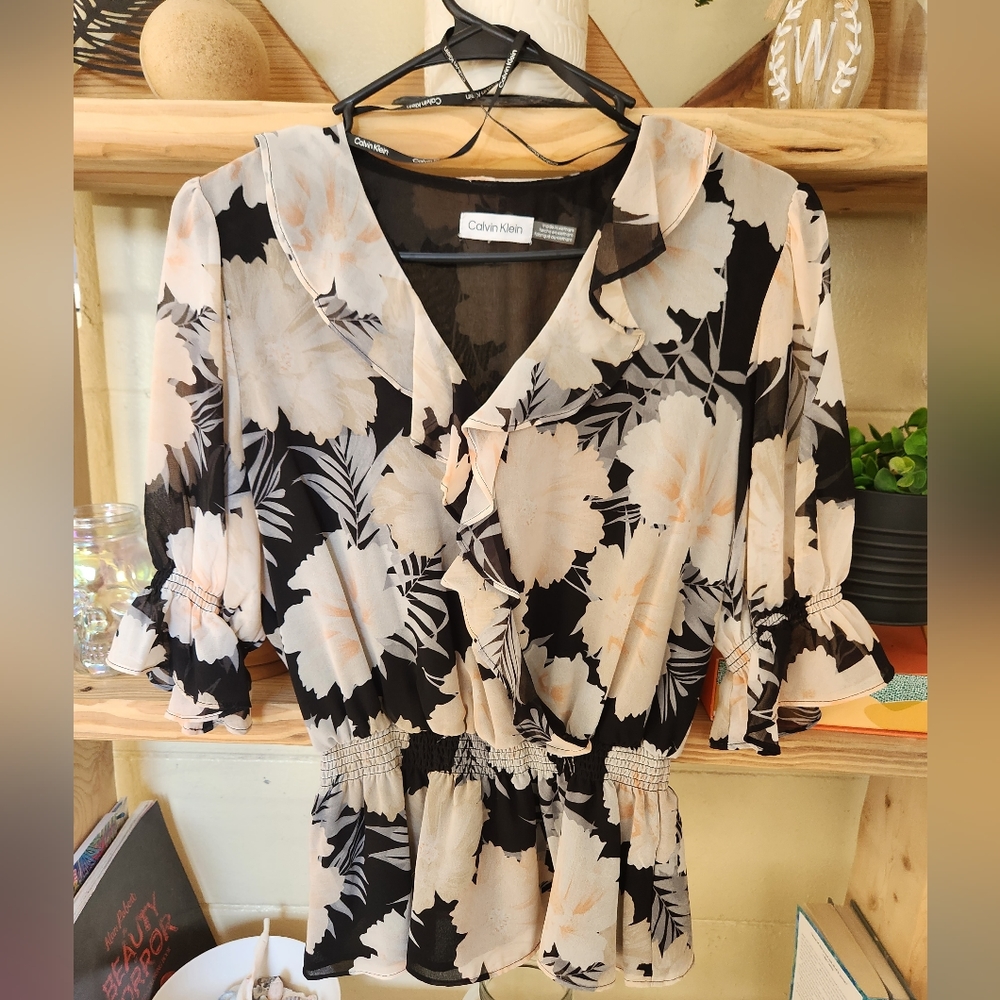 Brand: Calvin Kline | Size: M | Color: Navy Blue Multi Floral
